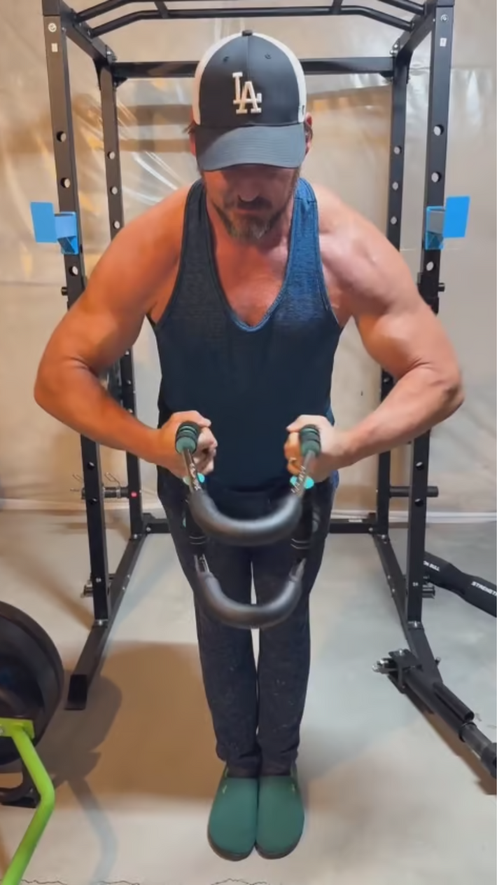 MuscleOG PowerBar™ – Adjustable U-Shaped Arm & Chest Trainer